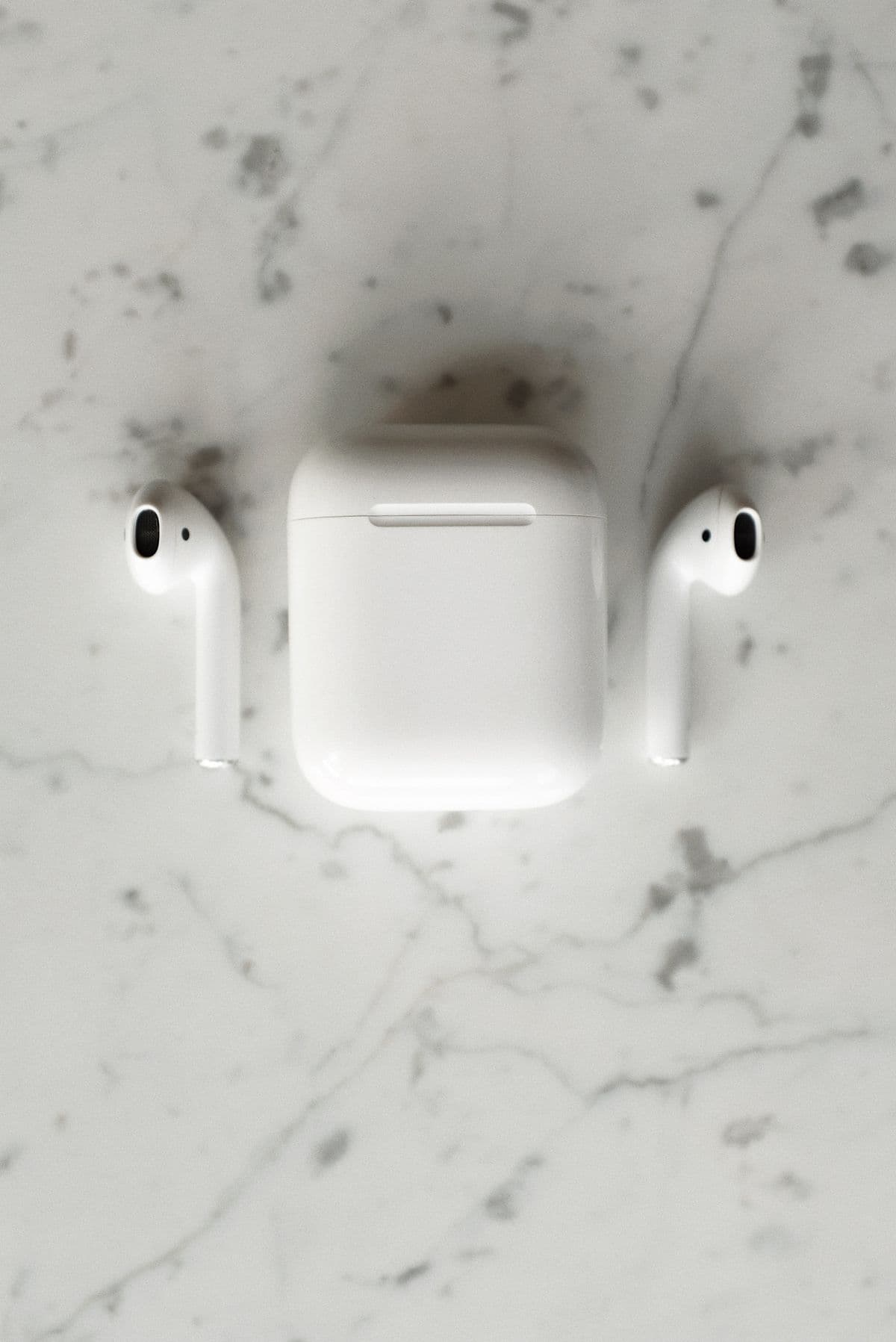 AirPods Not Charging? Here Is How to Fix Them